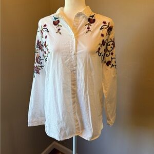 White embroidered button-down shirt by Beachlunchlounge, size medium